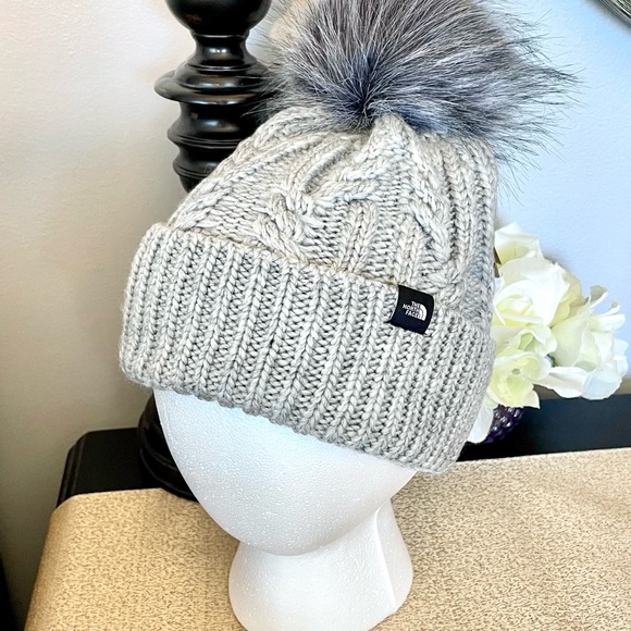 NWT The North Face Kids Youth/Junior Fur Pom Beanie Hat - Picture 4 of 8